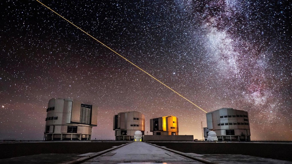 Europos pietinės observatorijos Labai didelis teleskopas (VLT) susideda iš keturių atskirų teleskopų. Nauji teleskopai, statomi netoli jo Čilės Atakamos dykumoje, bus gerokai didesni. Šaltinis: ESO